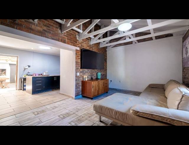 4 BEDROOM HOUSE FOR SALE IN GLENWOOD
